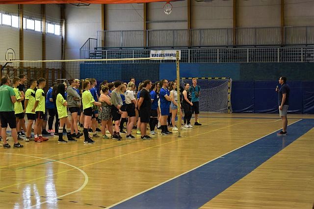 Röplabdatorna a Dr. Pósta Sándor Sportcsarnokban.