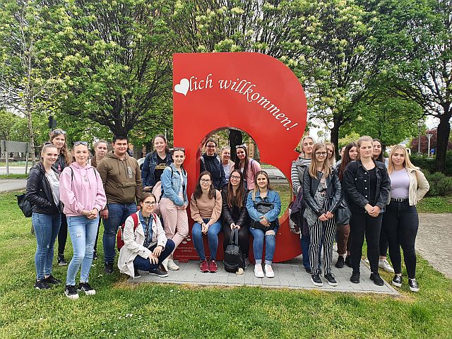 Hallgatóink a kiránduláson.