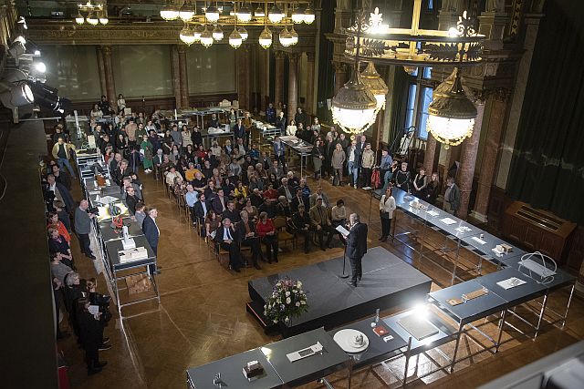 Eredményhirdetés és kiállításmegnyitó az MTA Székházban.