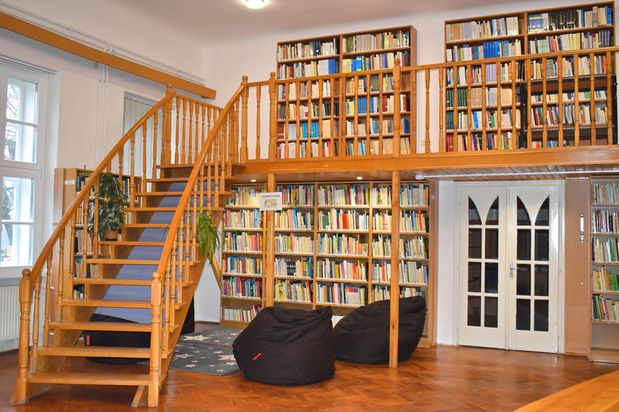 Gyereksarok az EJF könyvtárában.