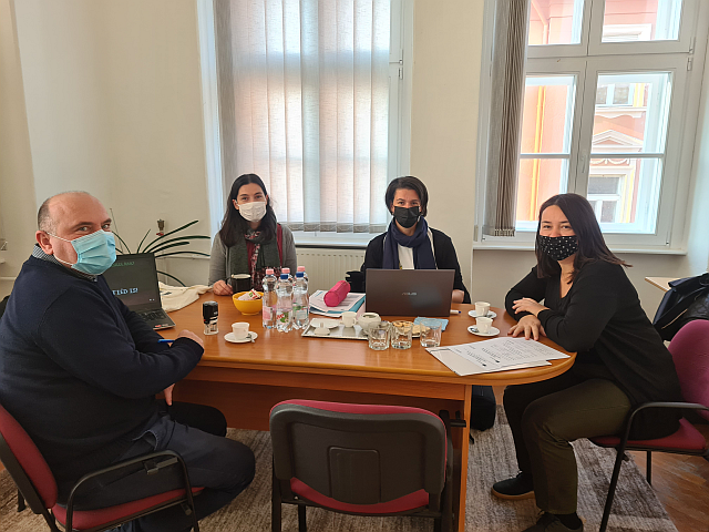 Nemzetköziesítés a felsőoktatási intézmények között.