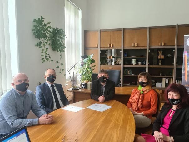 Élénkülő nemzetközi kapcsolatok az EJF-en.