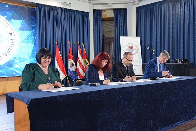 Együttműködési megállapodás a II. Rákóczi Ferenc Kárpátaljai Magyar Főiskolával.