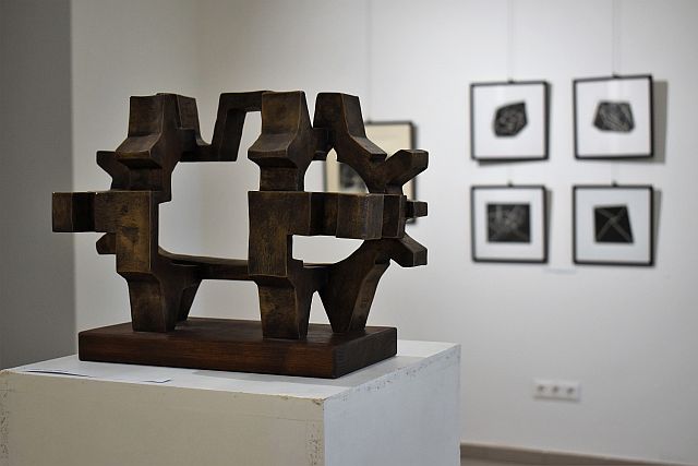 Szabó Áron alkotása.