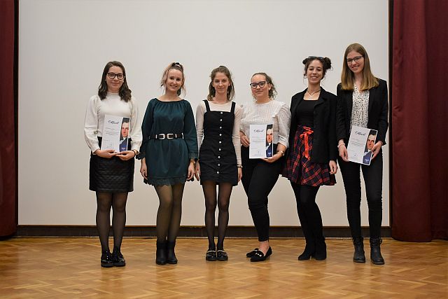 A versenyen résztvevő hallgatók.