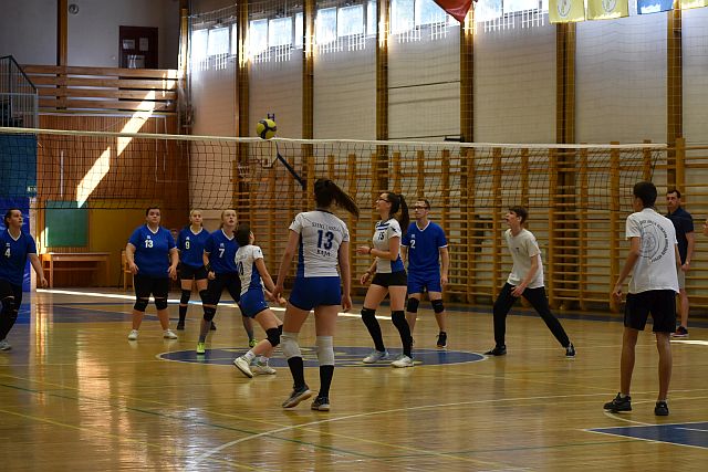 Röplabdatorna az EJF-en.