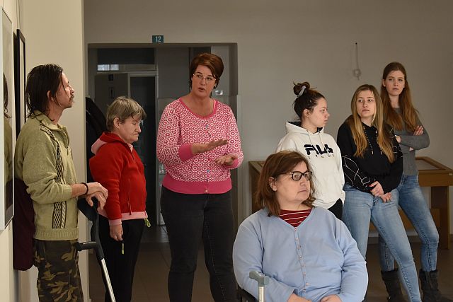 Tárlatvezetés a Kortárs Galériában.