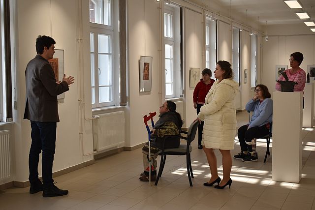 Tárlatvezetés a Kortárs Galériában.