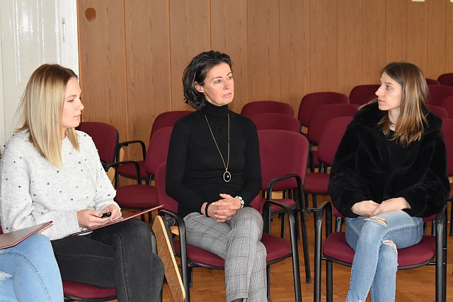 Globális környezeti problémák című előadás az EJF-en.