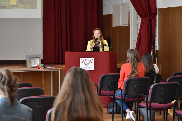 Köteles Letícia III. évfolyamos német nemzetiségi óvodapedagógus szakos hallgató.