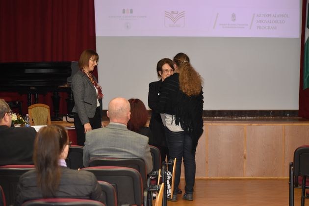 Alkotói pályázat díjátadója.