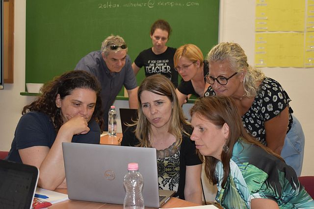 A workshopokon jógyakorlatokat is bemutattak.