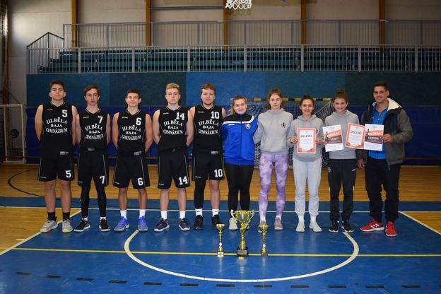 A Bajai III. Béla Gimnázium nyerte a vándorserleget.