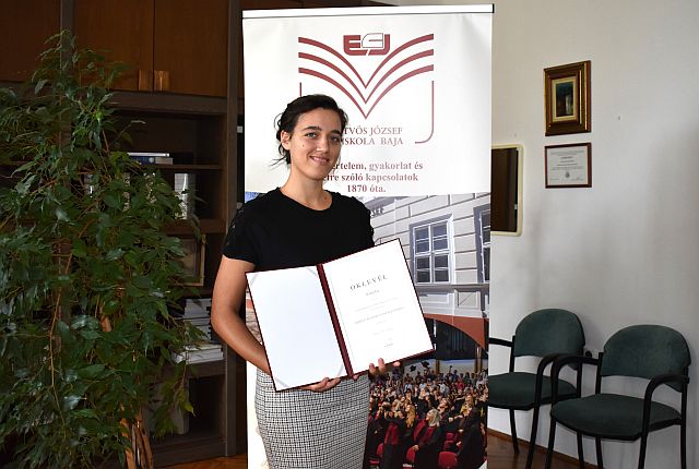 Varga Lia, II. évfolyamos német nemzetiségi tanító szakos hallgató.