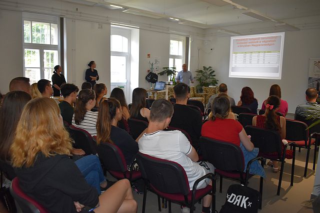 Nemzetközi est 2023/2024. őszi szemeszter