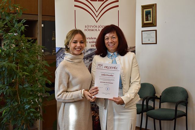 Rektori ösztöndíjban részesült hallgatók.