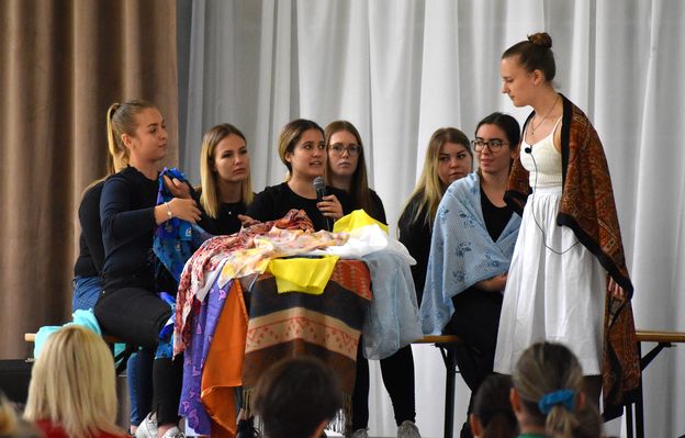 Mesejáték az óvodapedagógus hallgatók előadásában