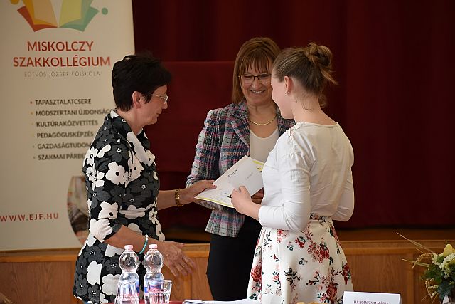 Hangos tehetségek - szakkollégiumi program