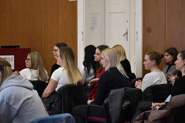 Hangos tehetségek - szakkollégiumi program