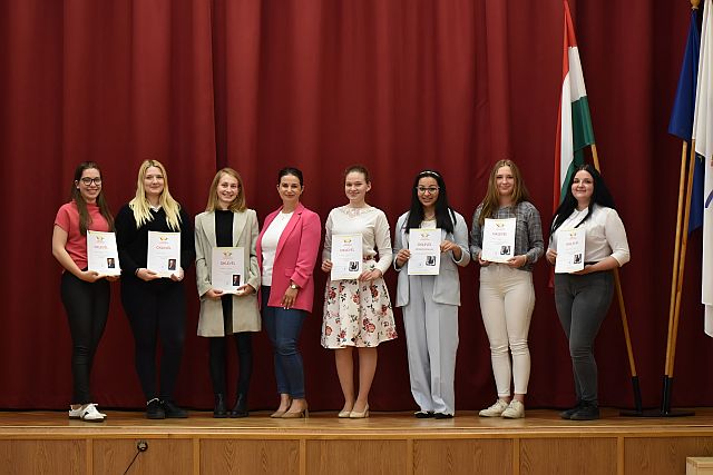 Hangos tehetségek - szakkollégiumi program