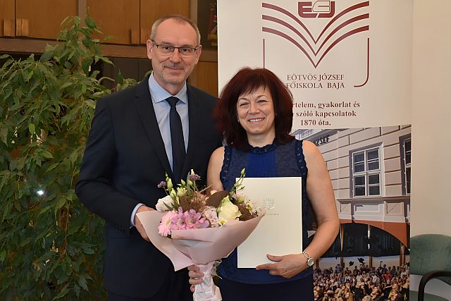 Rektori kinevezés átadása