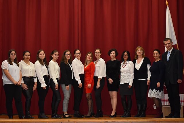 Karácsonyi műsor az EJF-en.