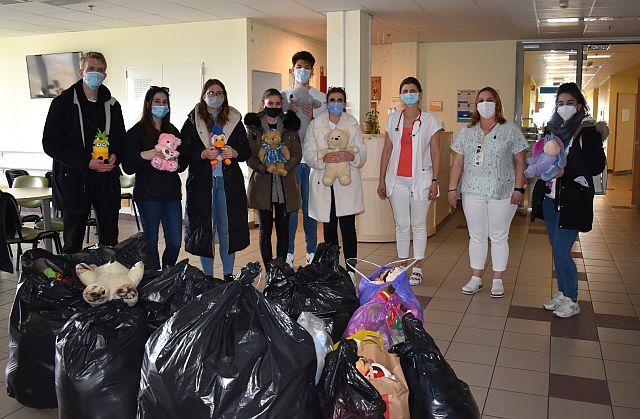 Adomány átadása a Bajai Szent Rókus Kórházban