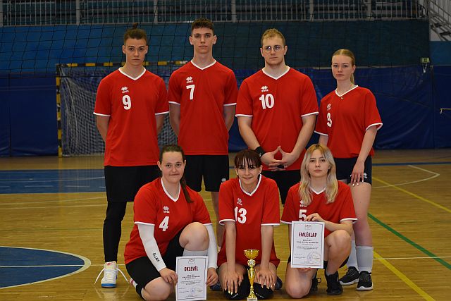 A dobogó harmadik fokára a BSZC Türr István Technikum „A” csapata állhatott fel.