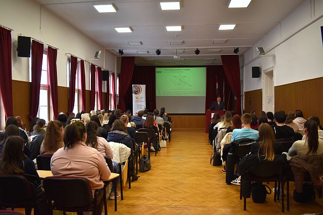 Veres Pál előadása az EJF-en.