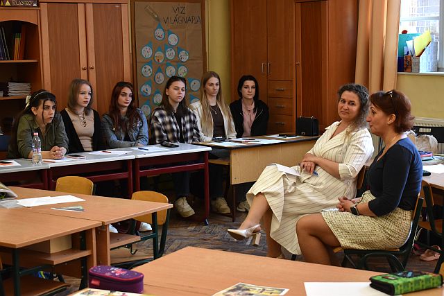 Kárpátaljai vendéghallgatók tettek látogatást a bajai főiskolán.