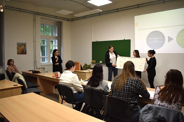 Kárpátaljai vendéghallgatók tettek látogatást a bajai főiskolán.