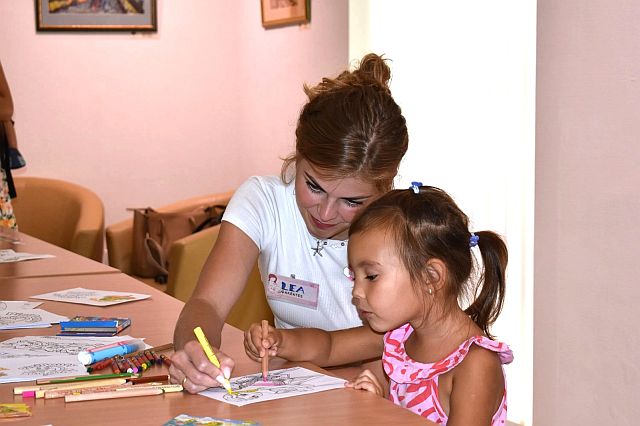 A szoptatás világnapja alkalmából szervezett városi eseményen segédkeztek hallgatóink.