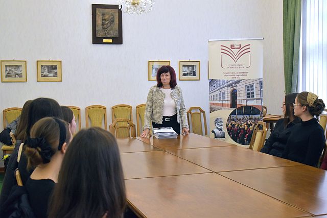 Rektori ösztöndíjasok köszöntése.