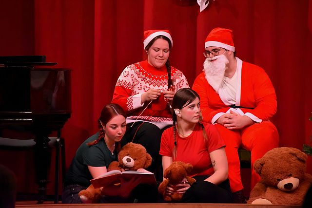 2025. évi karácsonyi műsor a főiskolán.