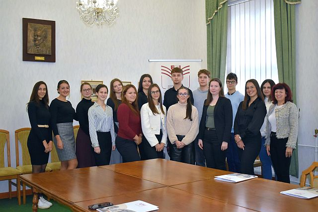 Rektori ösztöndíjas hallgatók.