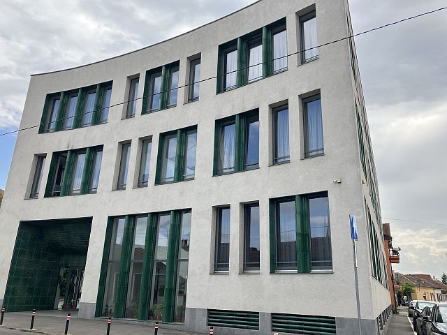 Az egyetem Nagyváradon.