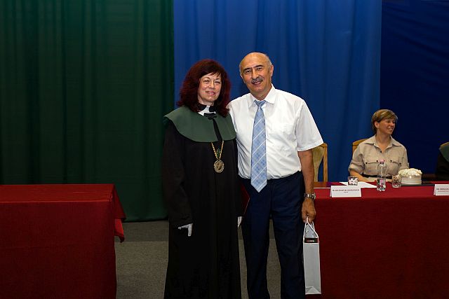 Dr. Gorjánácz Zsivkót nyugdíjba vonulása alkalmából köszöntöttük.