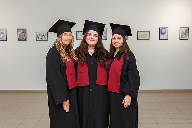 2025. évi nyári diplomaátadó ünnepség az EJF-en.