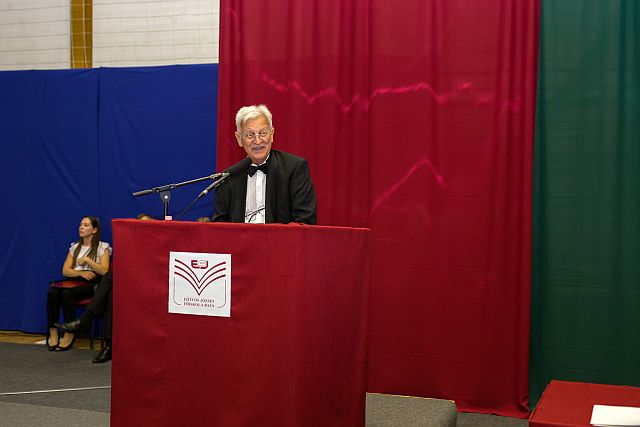 Varjasi János István köszöntötte az egykori hallgatókat.