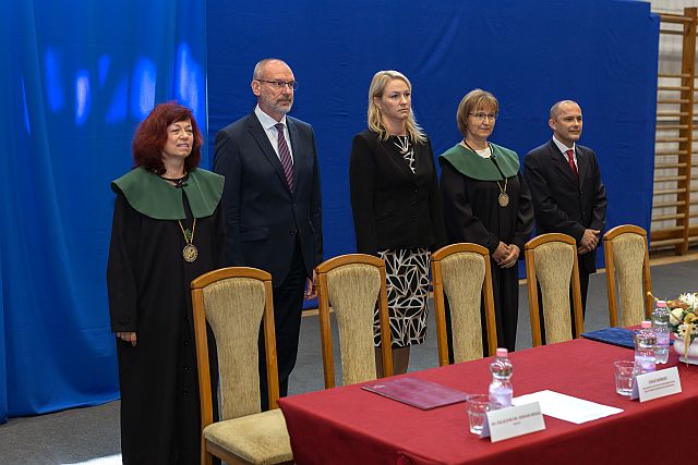 Tanévnyitó és díszdiploma-átadó ünnepség az EJF-en.