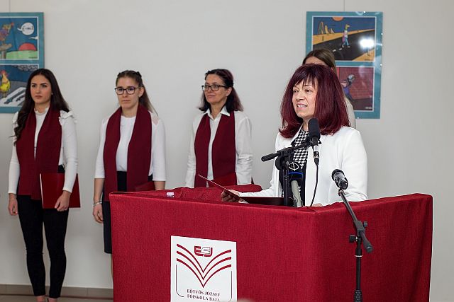 Dr. Szilágyiné dr. Szinger Ibolya rektor köszöntőbeszéde.