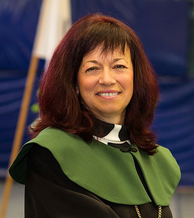 Dr. Szilágyiné dr. Szinger Ibolya, az Eötvös József Főiskola rektora.