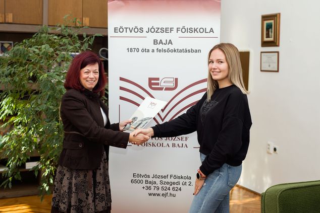 Scherer Anna és dr. Szilágyiné dr. Szinger Ibolya.