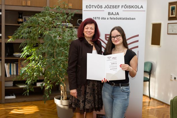 Szabó Laura és dr. Szilágyiné dr. Szinger Ibolya.