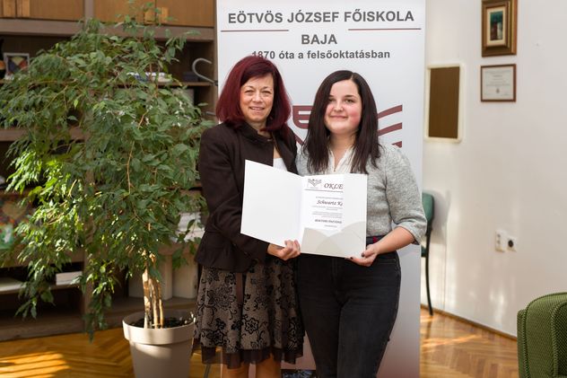 Schwartz Kata és dr. Szilágyiné dr. Szinger Ibolya.