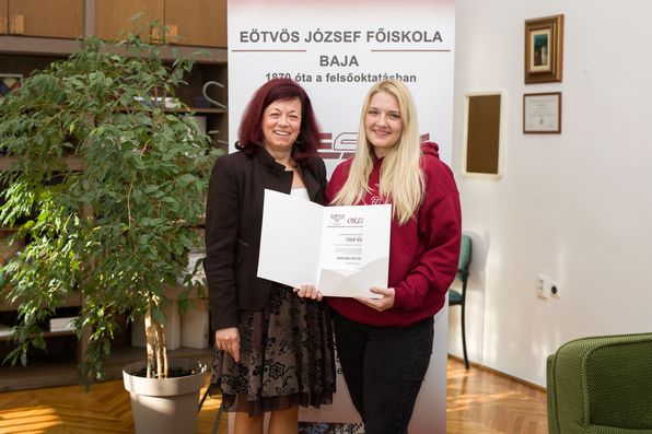 Tóth Éva és dr. Szilágyiné dr. Szinger Ibolya.