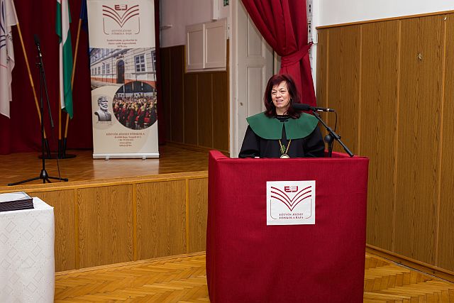Diplomaátadó ünnepség az EJF-en.