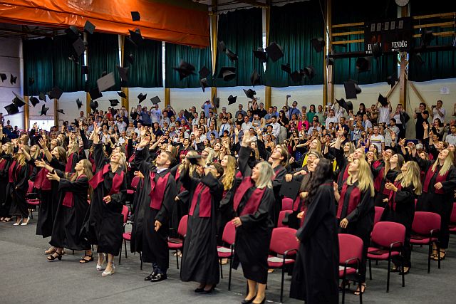 Diplomaátadó ünnepség az EJF-en.