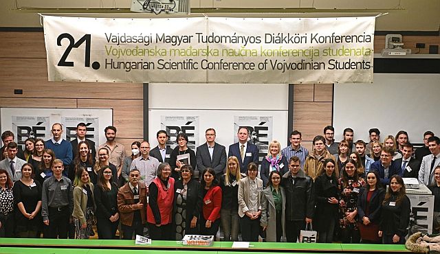 A konferencia résztvevői.