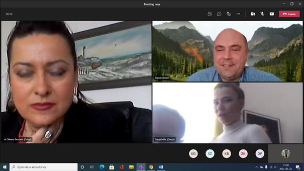 A Kelet-Szarajevói Egyetem előadása.